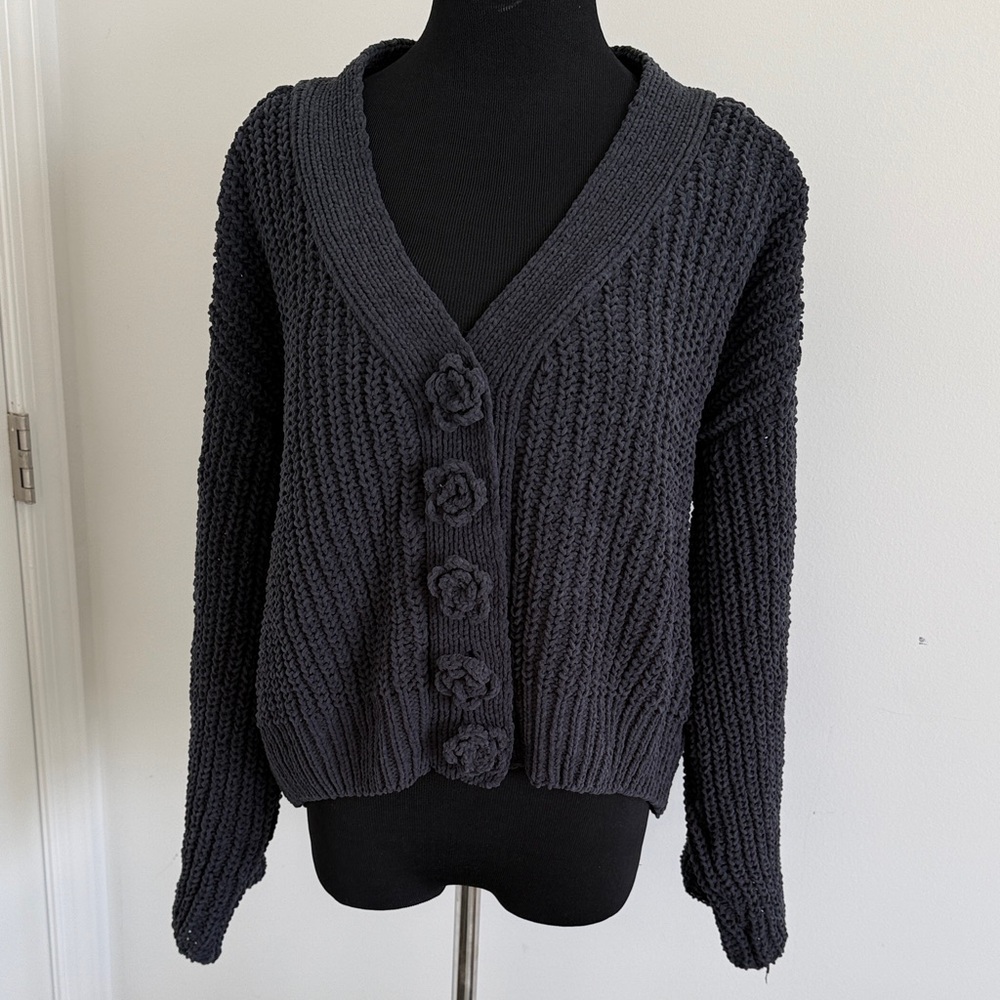Cozy Boho Navy Cable Knit Grandma Sweater Flower Buttons